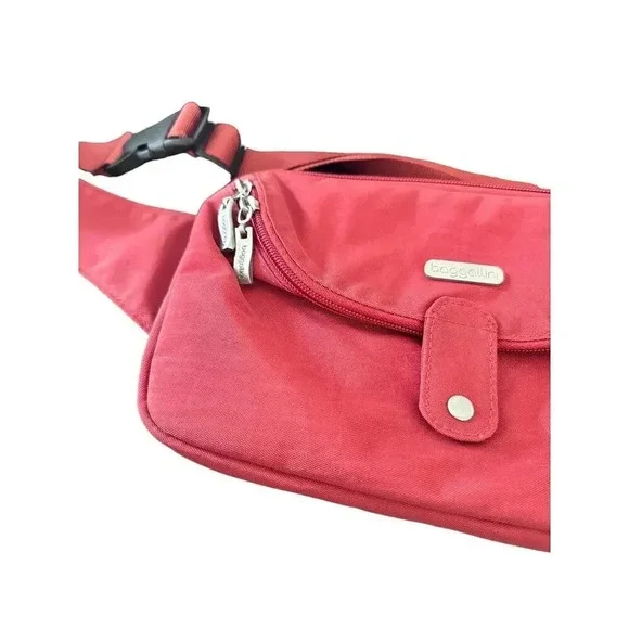 Baggallini Pocket Town Red Card Holder Multiple Sections Crossbody Shoulder Bag - Picture 2 of 5